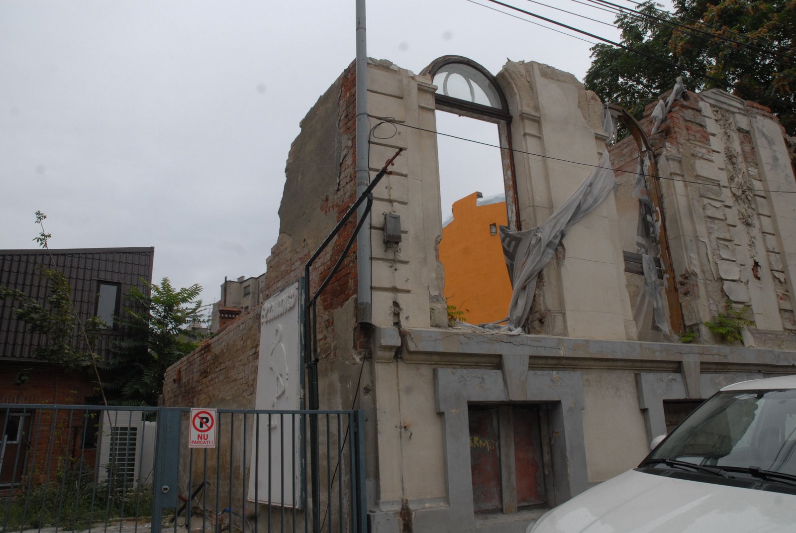Foto: sospatrimoniu.ro Clădirea monument din strada Visarion nr. 8.