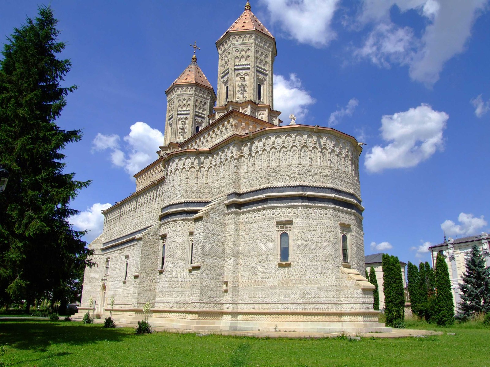 fly-go.ro Biserica Trei Ierarhi din Iaşi