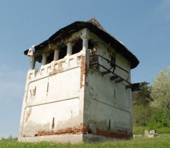 monumenteuitate.org Cula Crasnaru