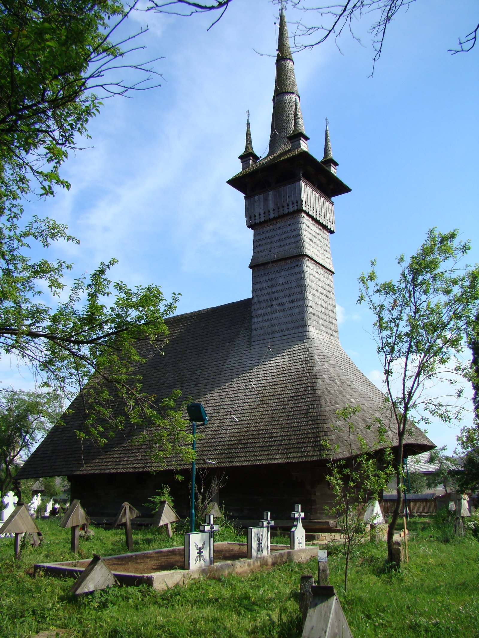 wikipedia.org Biserică de lemn din Maramureş