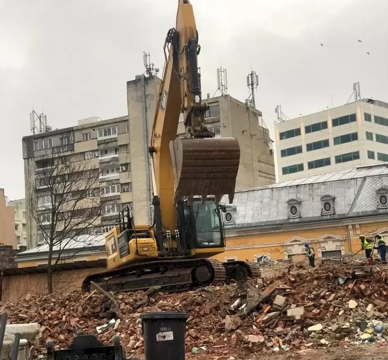 B365.ro Scandalul caselor demolate de pe strada Icoanei din București, faza pe blesteme. Misterioasa Bucureștioara, pârâul din adâncuri “care poate dărâma orice s-ar ridica"