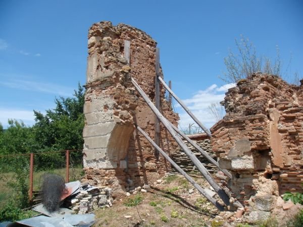 Zidurile mănăstirii Berca