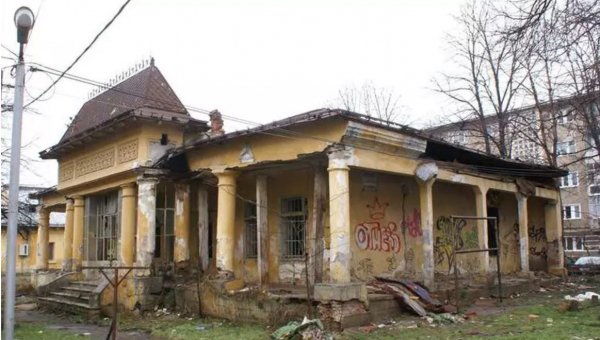 Casa Vasile Alecsandri din Bacău - o bijuterie arhitectonică în ruină